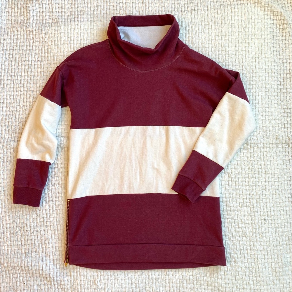 LOLË | Off white & burgundy Hoodie
